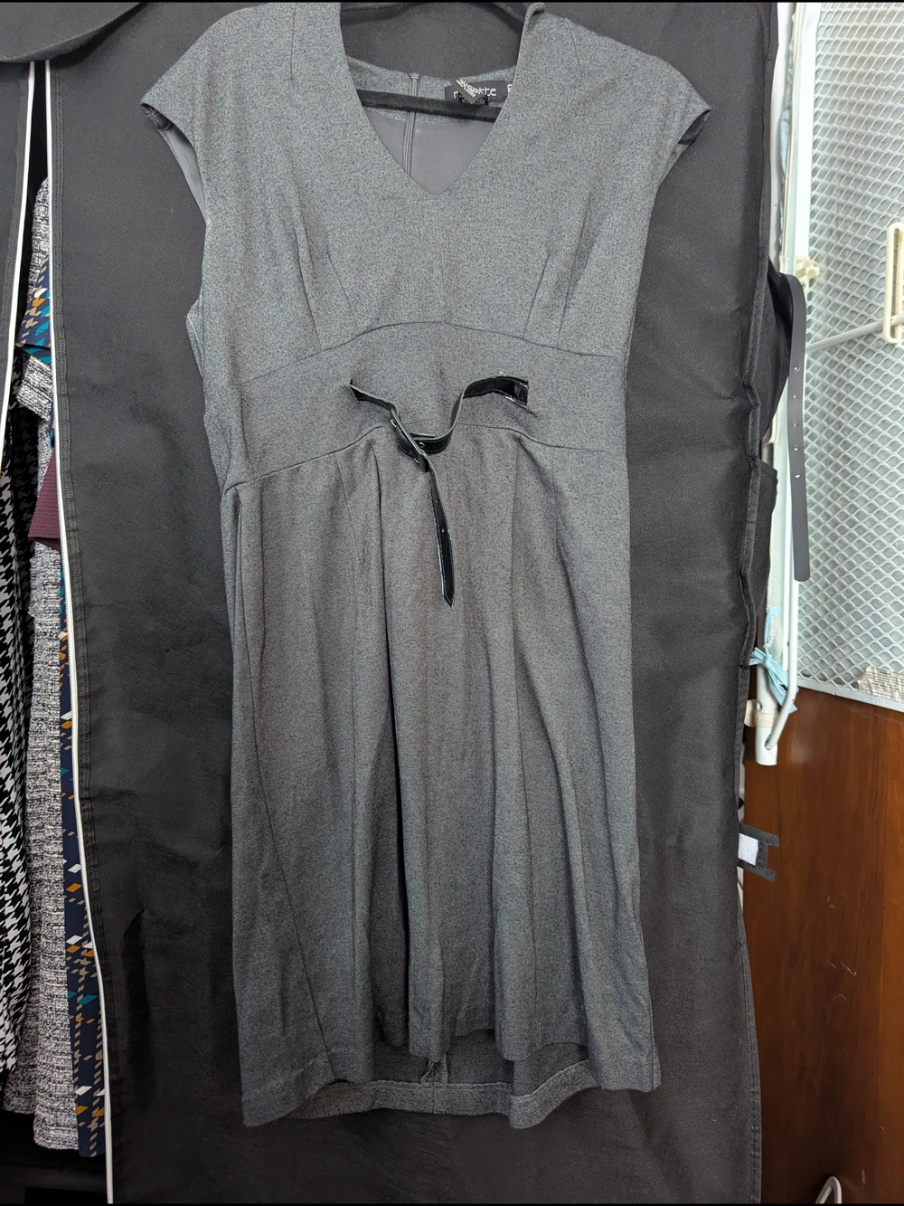 Women's Gray V-Neck Cap Sleeve Dress